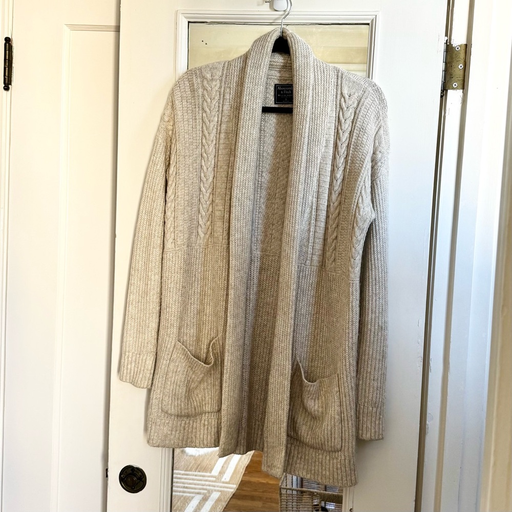 Abercrombie cozy knit shawl style cardigan - women’s S